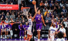 三亿体育体育课程-太阳队惊险战胜魔术队