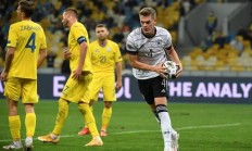 三亿体育体育app-罗马遭遇连败，球队陷入低谷