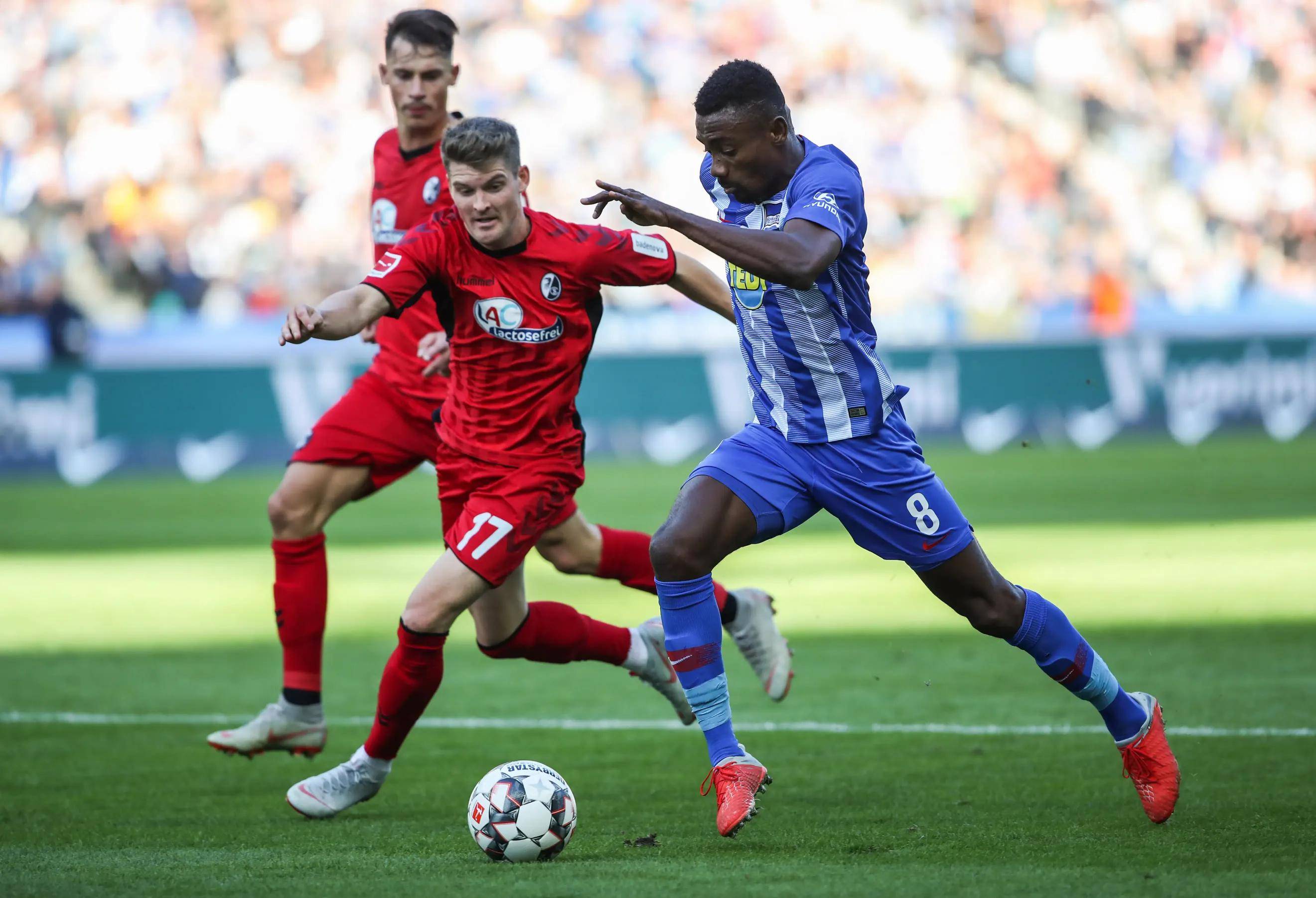 包含欧洲顶级足球赛：马德里竞技对阵阿贾克斯的词条