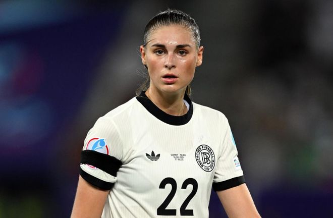 瑞典女足力克德国队，赢得胜利