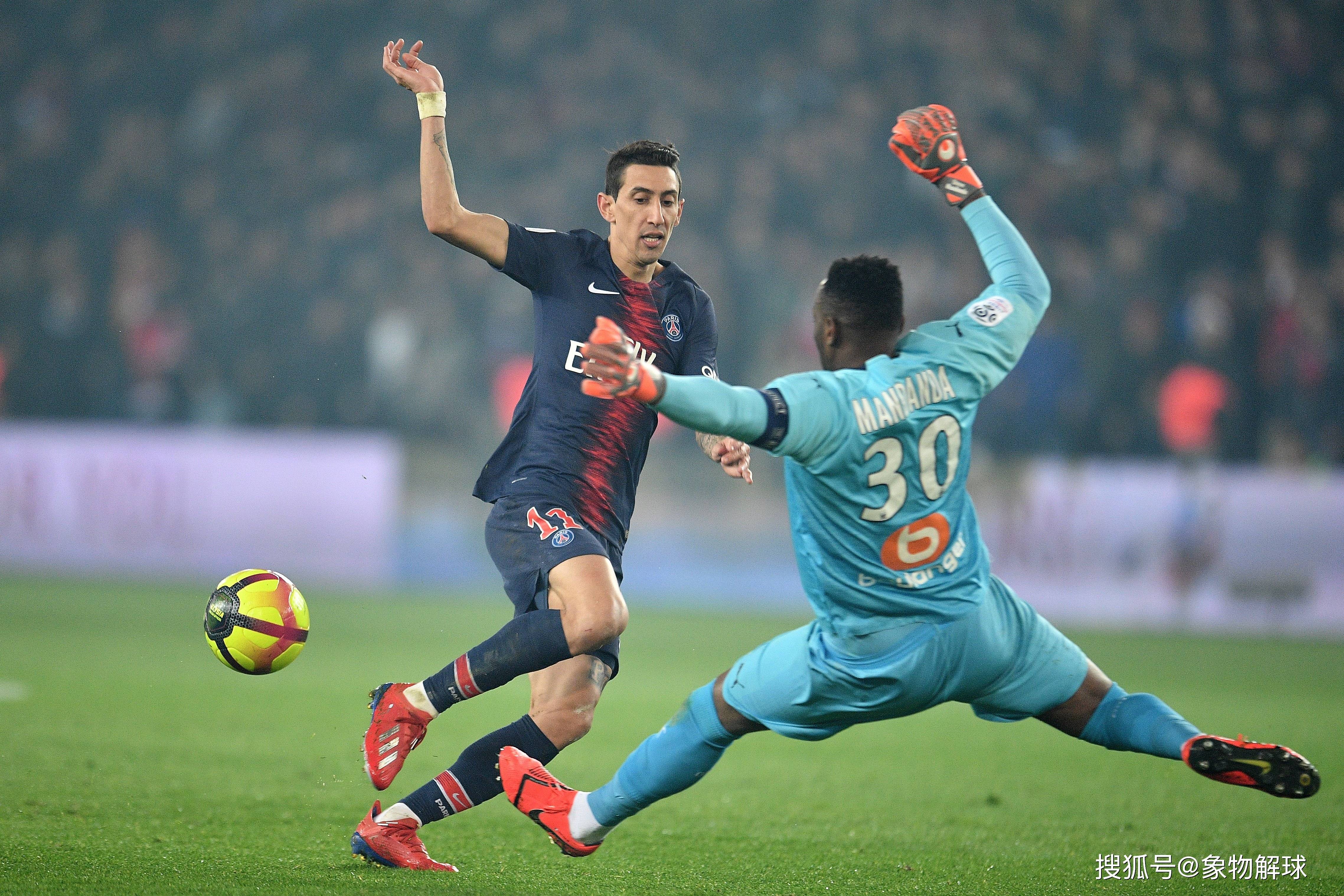 足球比赛中将有一场精彩的场面