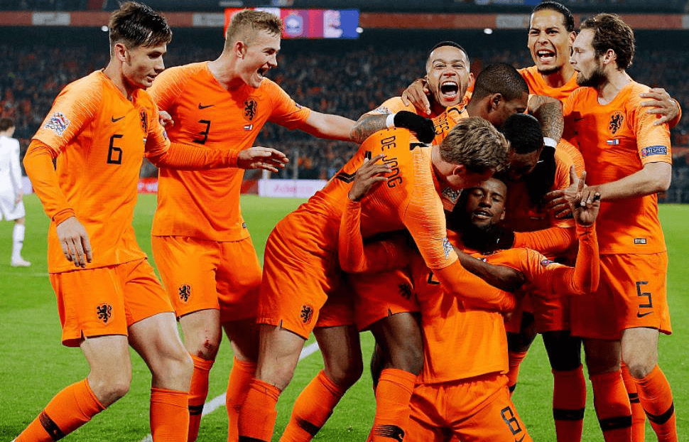 荷兰队在对决中表现出众，轻松晋级下一轮