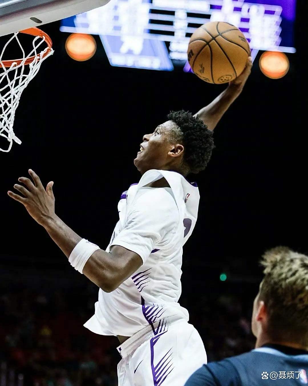 爵士客场擒灰熊,强势取胜 爵士客场擒灰熊,强势取胜